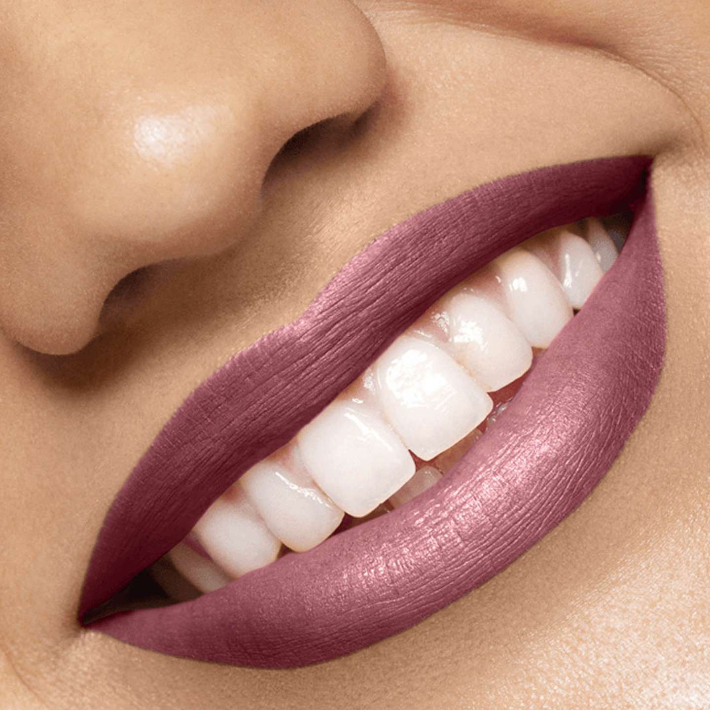 Lipstick Acabado en Crema - Mauvelous Morning, deja tus labios vibrantes, suaves e hidratados