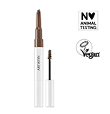 Con el lápiz da color y perfila las cejas, mientras que con el gel las fijas con un aspecto natural hasta por 10 horas
